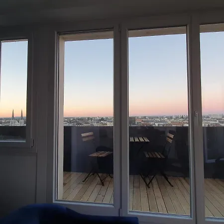 Appartement Ultra Centre - Certainement Belle Vue De *