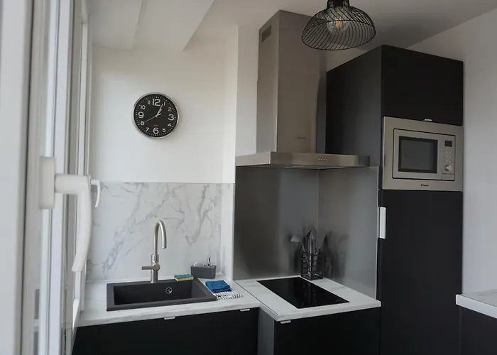 Ultra Centre - Certainement Belle Vue De Pau