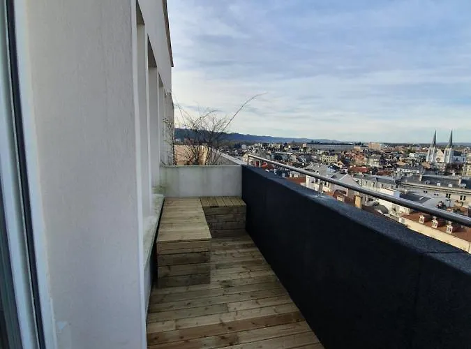 Ultra Centre - Certainement Belle Vue De Pau