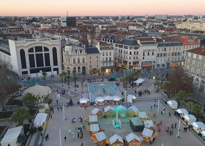 Ultra Centre - Certainement Belle Vue De